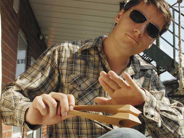 Playing musical spoons